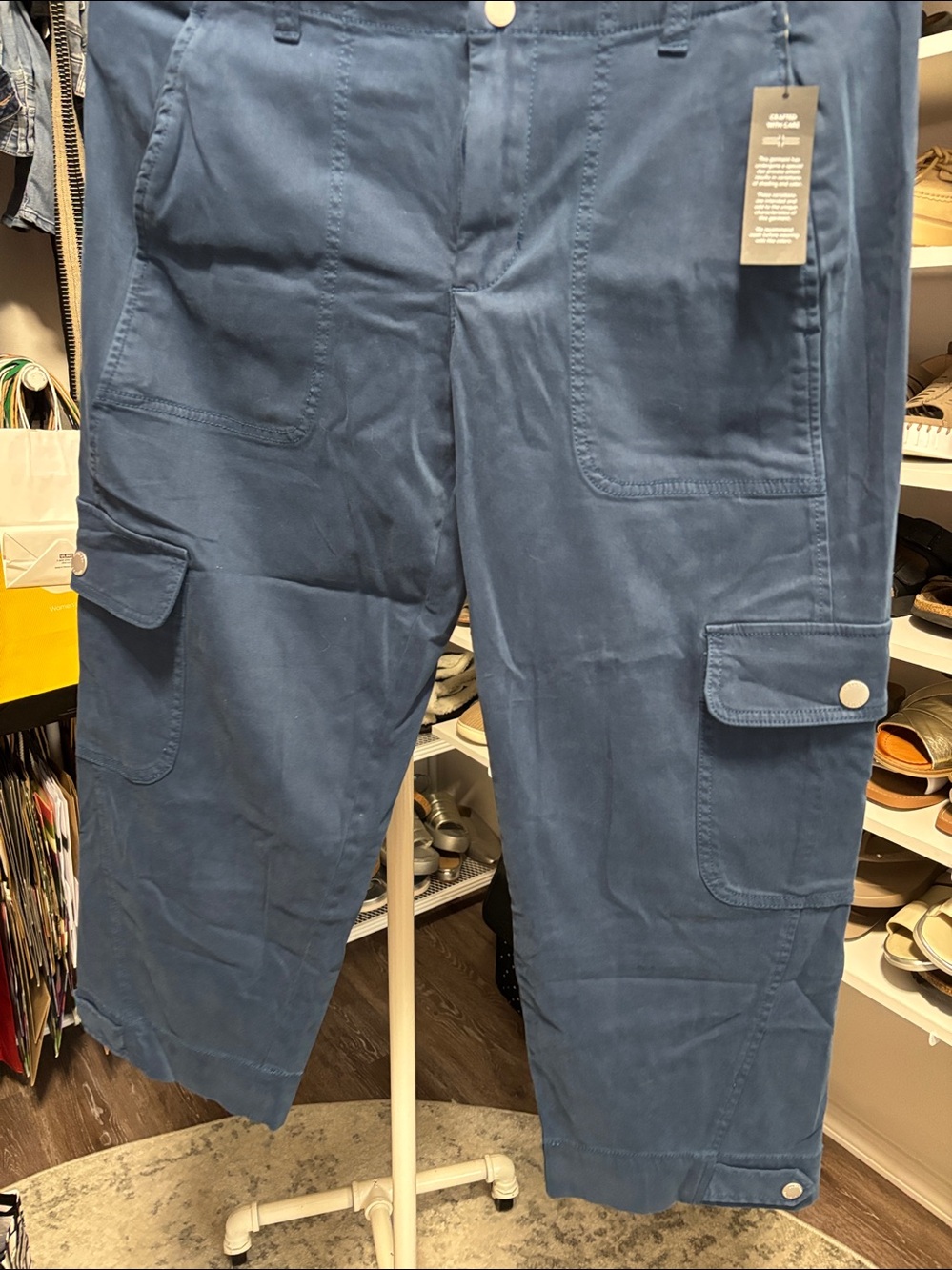 LIVERPOOL Utility Cargo Crop Pant in Indigo Dusk Size 29/8 petite new with tags